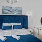 Villa Maria *