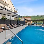 Villa Maria